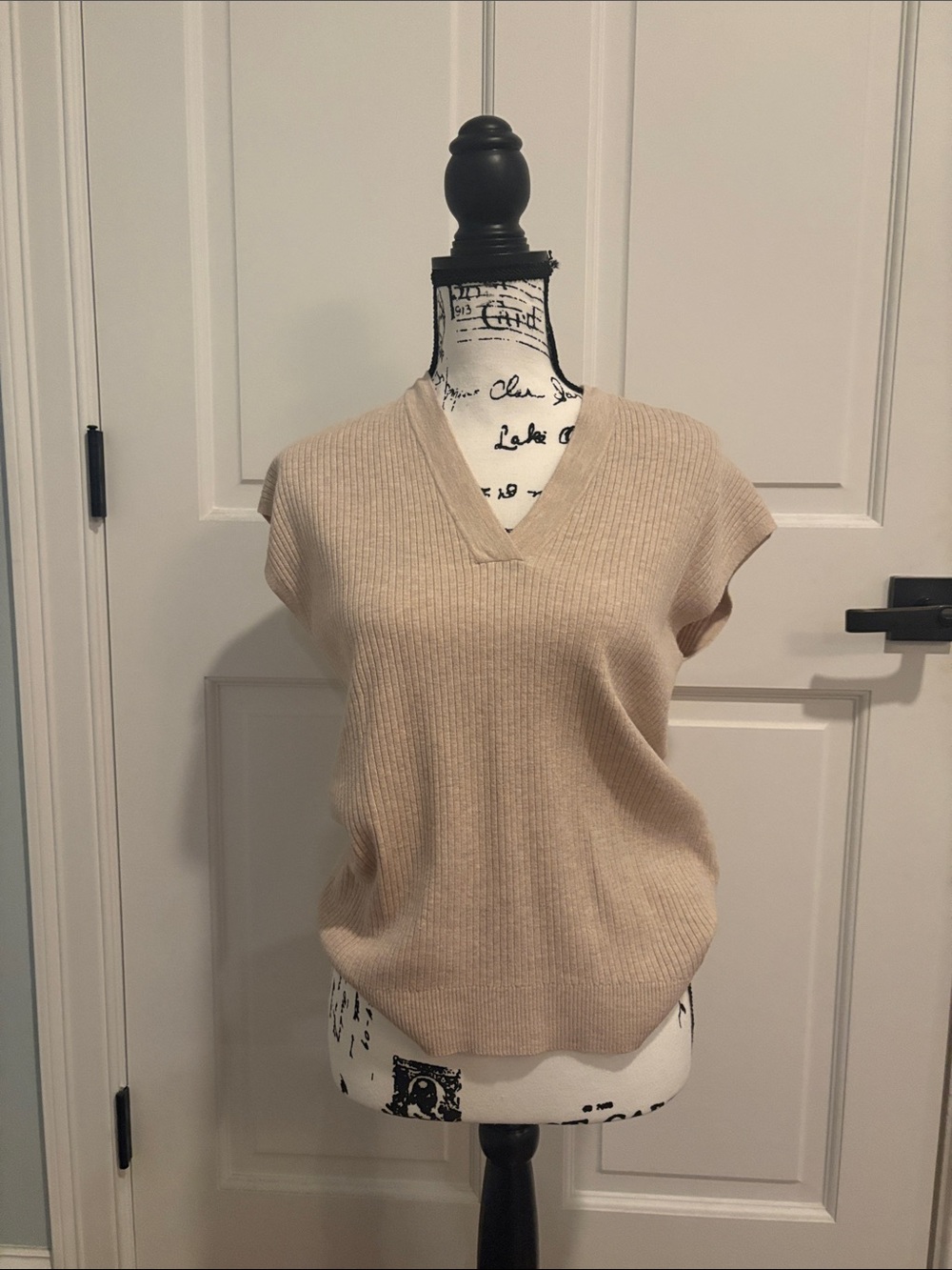 Loft Sleeveless V-Neck Knit Sweater Top - Beige NWT